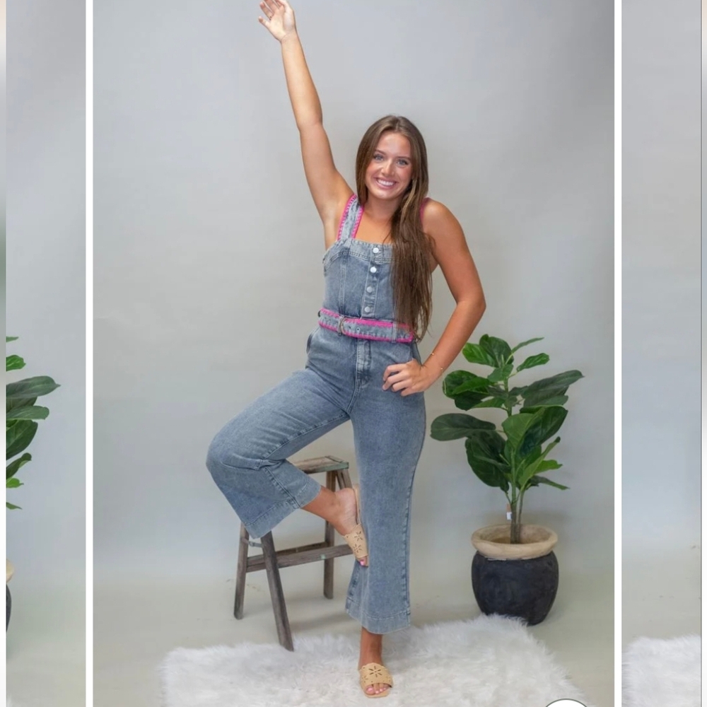 BaeVely NWT Denim Wide Leg Jumpsuit with Pink Embroidered Trim & Belt Size Large